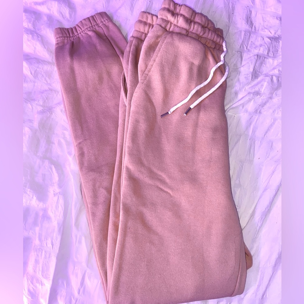 extra small, light peach/pink soft sweatpants, scrunched ankles, scrunched waist